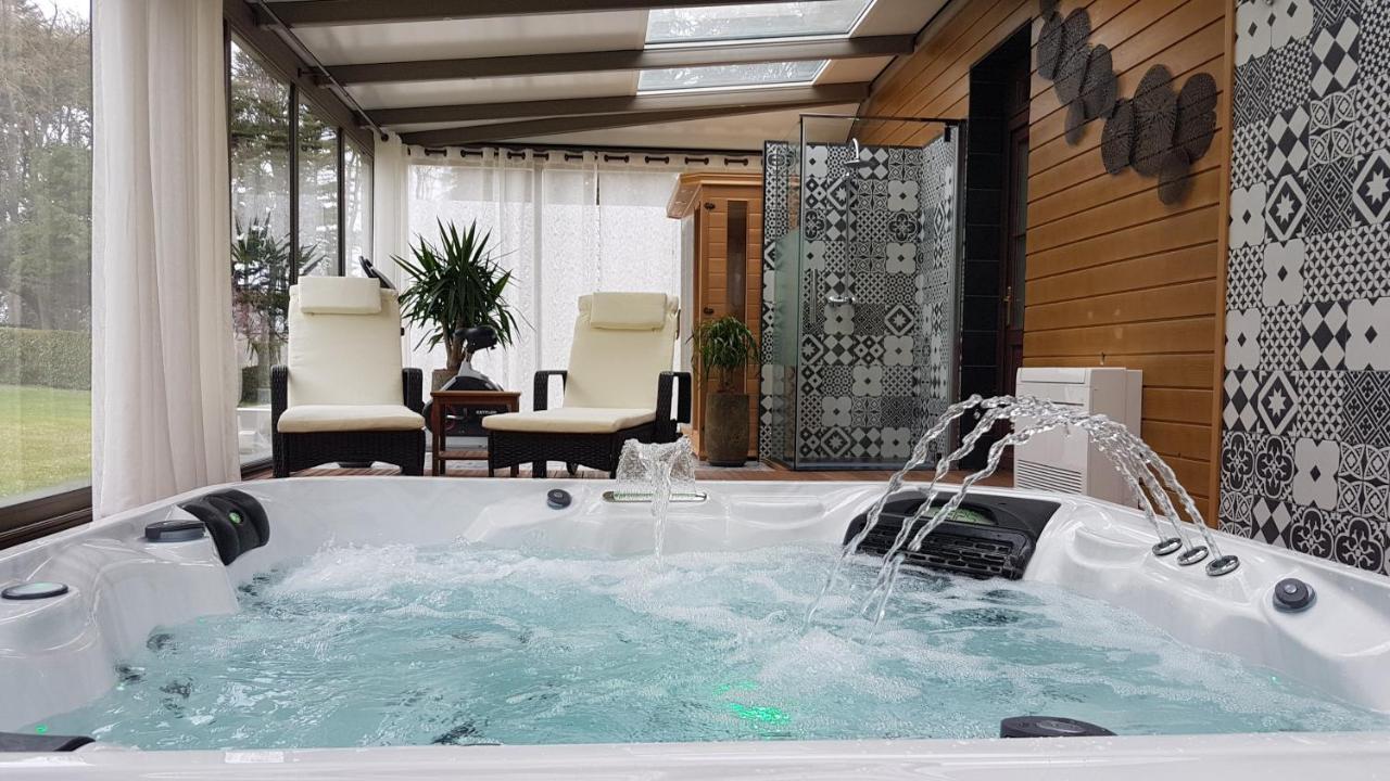 Les Mazeraies maison d'hôtes avec spa Savonnières Exterior foto